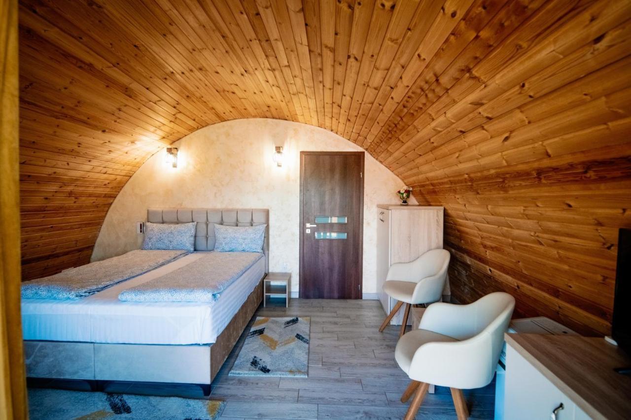 Montana Garden Hotel Răşinari Buitenkant foto