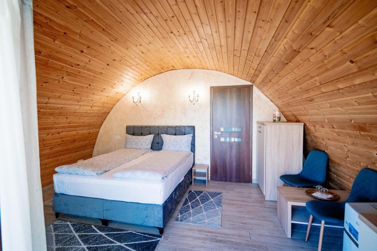 Montana Garden Hotel Răşinari Buitenkant foto